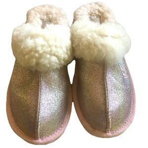 UGG slippers kids size 3 Sparkly Pink